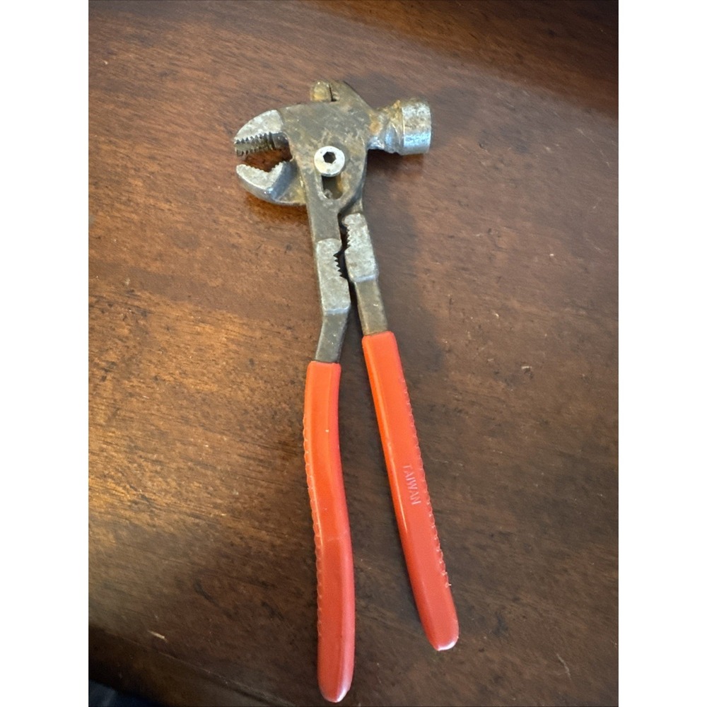 Vintage Fencing Pliers Multi-Tool Hammer Wire Cutter Red Grips Industrial